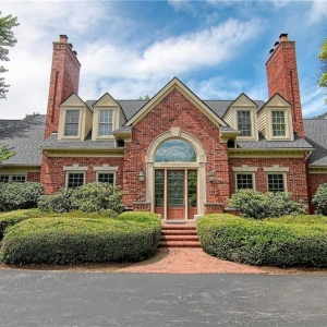Photo of Kate Hayman KW Domain Luxury Homes