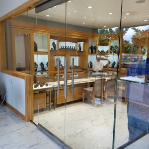 Photo of Krystal Glass
