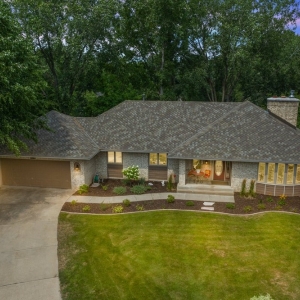 Photo of Sue Durfee - Lakes Area Realty