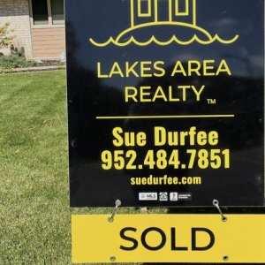 Photo of Sue Durfee - Lakes Area Realty