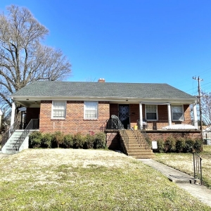 Photo of Stephanie Taylor - Sowell & Company Realtors