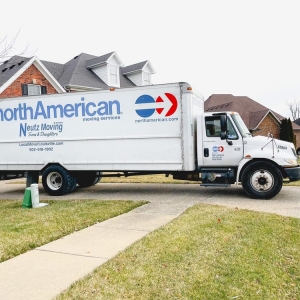 Photo of Neutz Sons & Daughters Moving