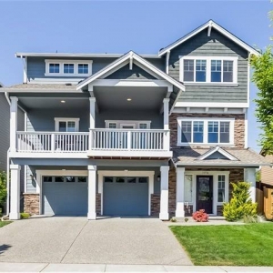 Photo of Carrie Foley- Compass Real Estate