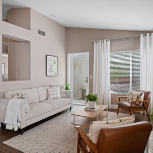 Photo of Shannon Dempsey, Realtor