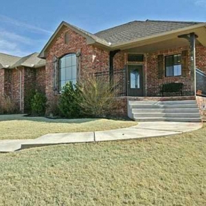 Photo of Natalie Bratton - RE/MAX First