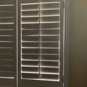 Photo of Top Wood Shutter