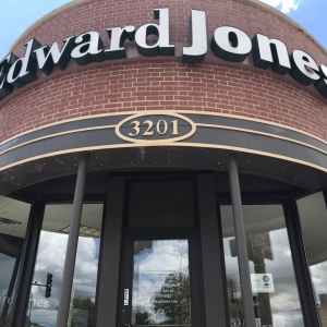 Photo of Edward Jones - Financial Advisor: Tom Walsh