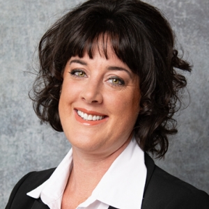 Photo of Annie Hilman - United Country Real Estate