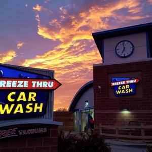 Longmont Breeze Thru Car Wash - Longmont