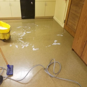 Photo of Unique Tone Cleaning Solution