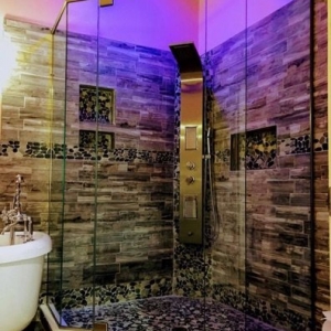 Photo of V&V Diaz Veliz Shower Glass