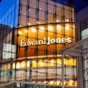 Photo of Edward Jones - Financial Advisor: Samuel L. Goodfriend
