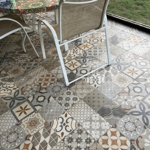 Photo of Dollar Tile