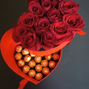 Photo of De Luxe Roses 915