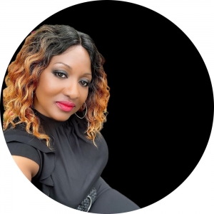 Photo of Candy McLean - Real Estate Agent