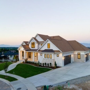 Photo of Jon Eborn - Signature Real Estate Utah