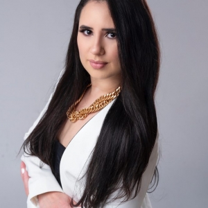 Doral Janny Miralles- Avanti Way Realty