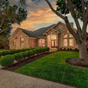 Photo of Lisa Hassel - Coldwell Banker Realty