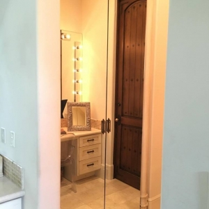 Photo of Glass & Mirror USA