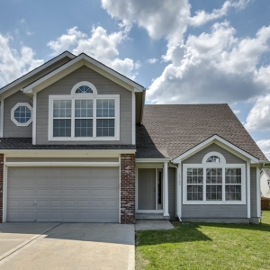 Photo of Janet Fournier - RE/MAX State Line