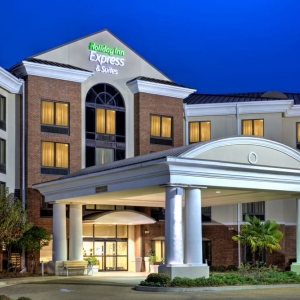 Photo of Holiday Inn Express & Suites Jackson - Flowood