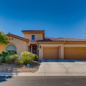 Photo of Lornabeth Joco - Realty One Group