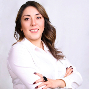 Photo of Karina Vizcaino - Camacho Real Estate