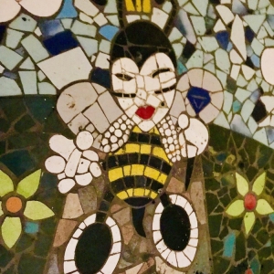 Photo of Queen Bee's