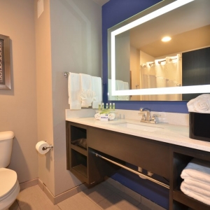 Photo of Holiday Inn Express & Suites Oklahoma City Mid - Arpt Area