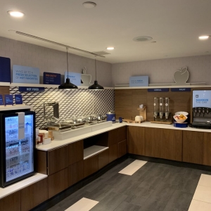Photo of Holiday Inn Express & Suites Oklahoma City Mid - Arpt Area