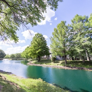 Photo of Woodlake Apartments in Indianapolis