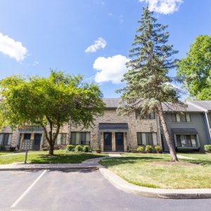 Photo of Woodlake Apartments in Indianapolis