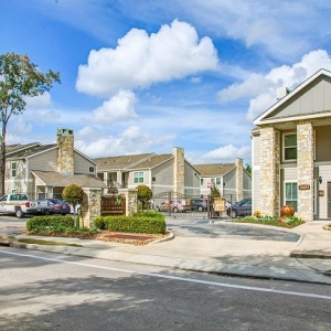 Photo of Reserve at Garden Oaks Apartments