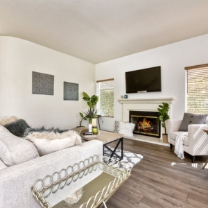 Photo of Aggie Carpenter - Compass REAL Estate