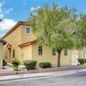 Photo of Deluxe Realty