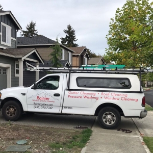 Photo of Rainier Window and Gutter Cleaning