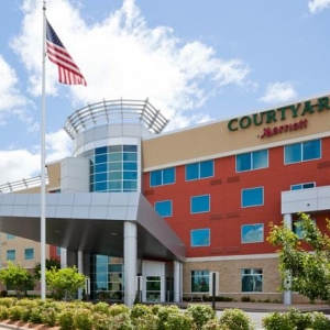 Photo of Courtyard Minneapolis Maple Grove/Arbor Lakes