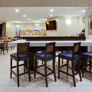 Photo of Holiday Inn Express & Suites Laurel