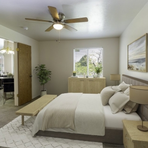 Photo of Lakeside Village Apartments