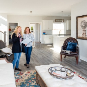 Photo of Lisa Hitchcock - Easy Life Realty