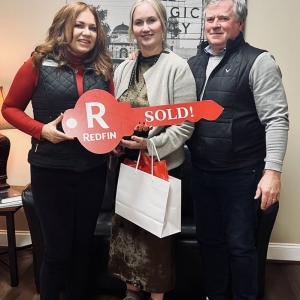 Photo of Liliana Perez - Redfin