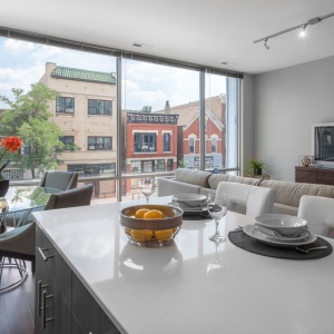 Photo of Luxe on Chicago Apartments