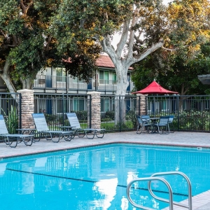 Norwalk The Courtyards & Tierra Palms Apartment Homes