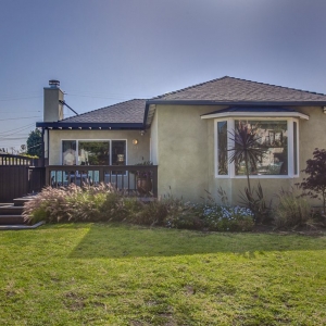 Photo of Kim and Kristine Halverson, Realtors