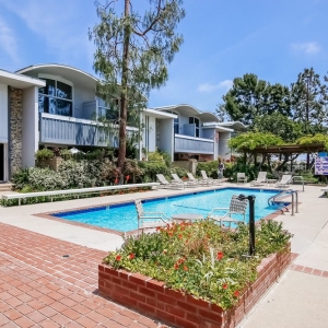 Photo of Kim and Kristine Halverson, Realtors