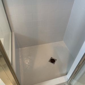 Photo of J&B Reglazing
