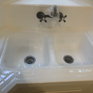 Photo of J&B Reglazing