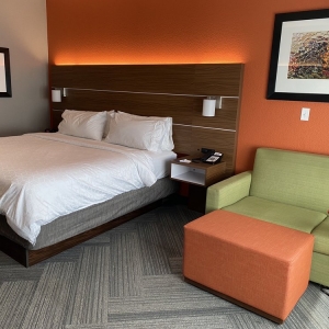 Photo of Holiday Inn Express & Suites Louisville Downtown