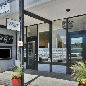 Photo of Julie Meyers-Bainbridge Homes Real Estate