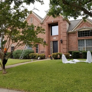 Photo of Metroplex Window and Gutter Cleaning